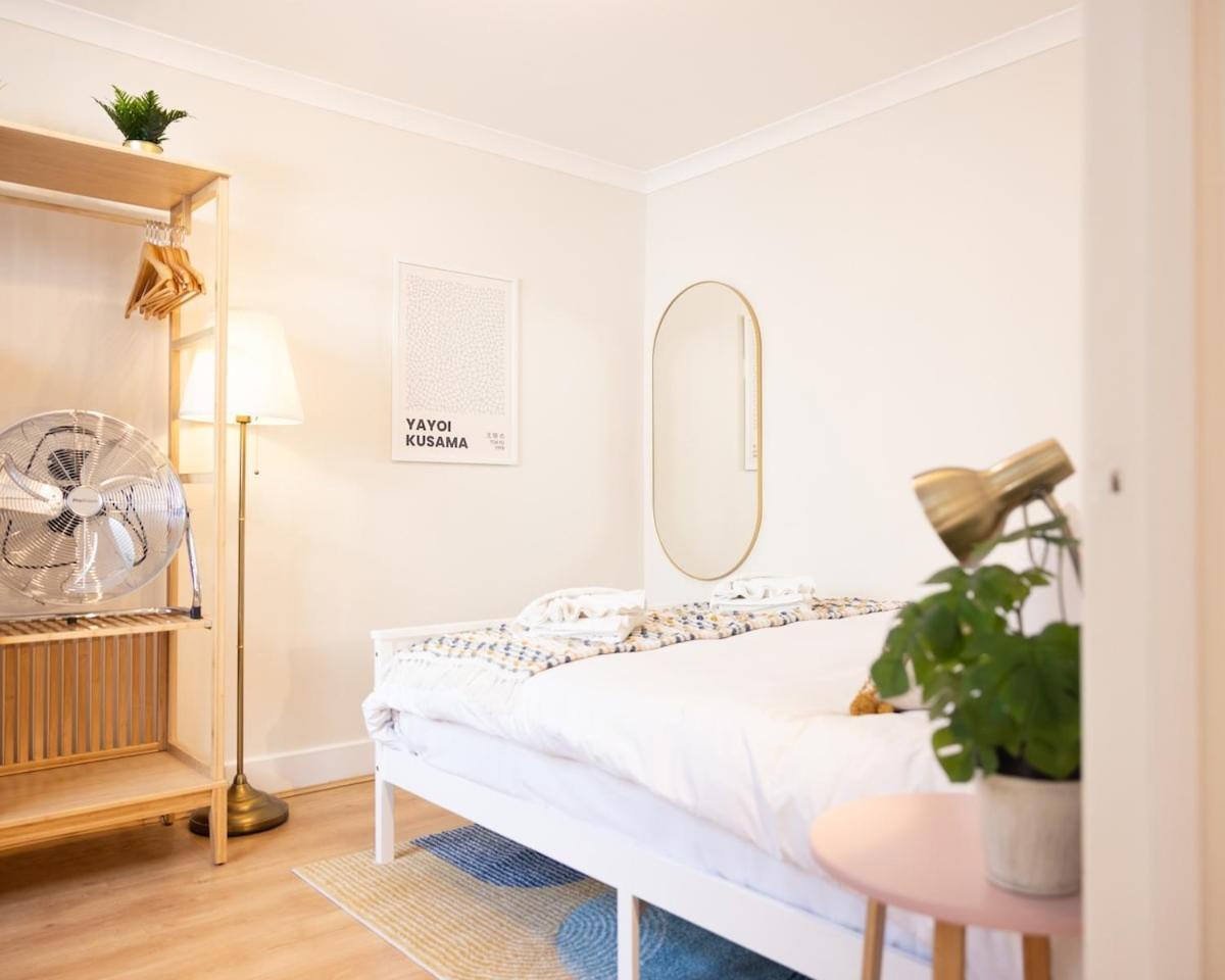 Centre Hideaway 100m From Trafalgar Square Appartamento Londra