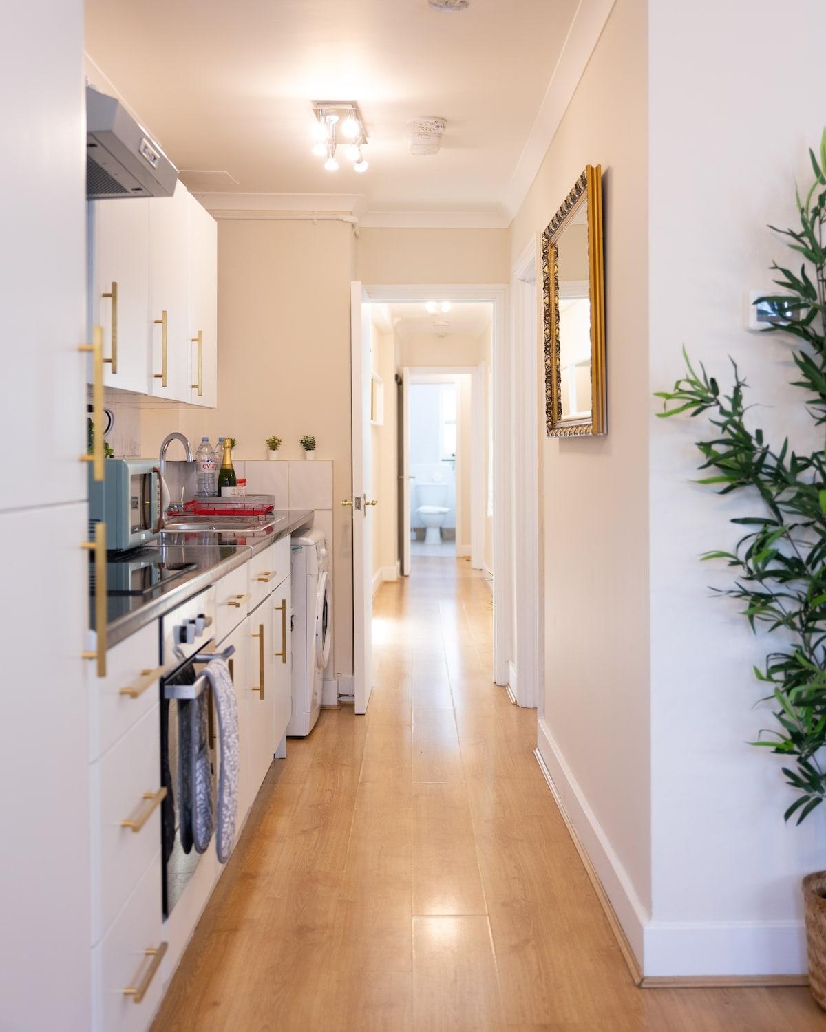 Centre Hideaway 100m From Trafalgar Square * Londra