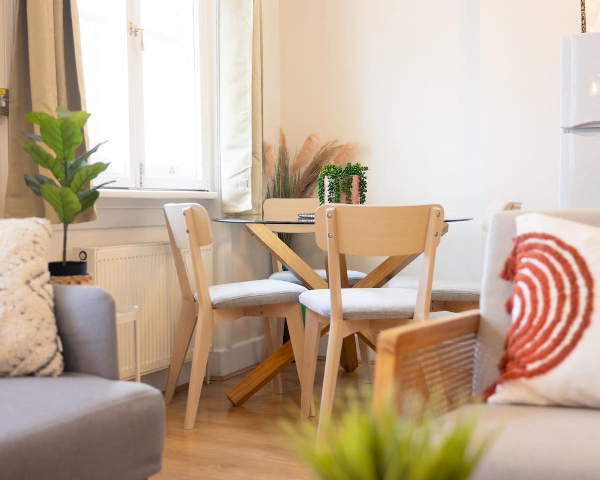 Centre Hideaway 100m From Trafalgar Square Appartamento *